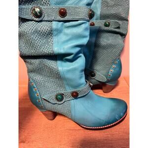 L’artiste Spring Step Boots Genuine Leather Promenade Turquoise (size 9 US)